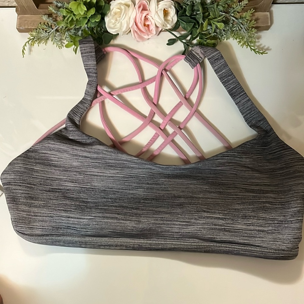 Lululemon size 10 sport bra